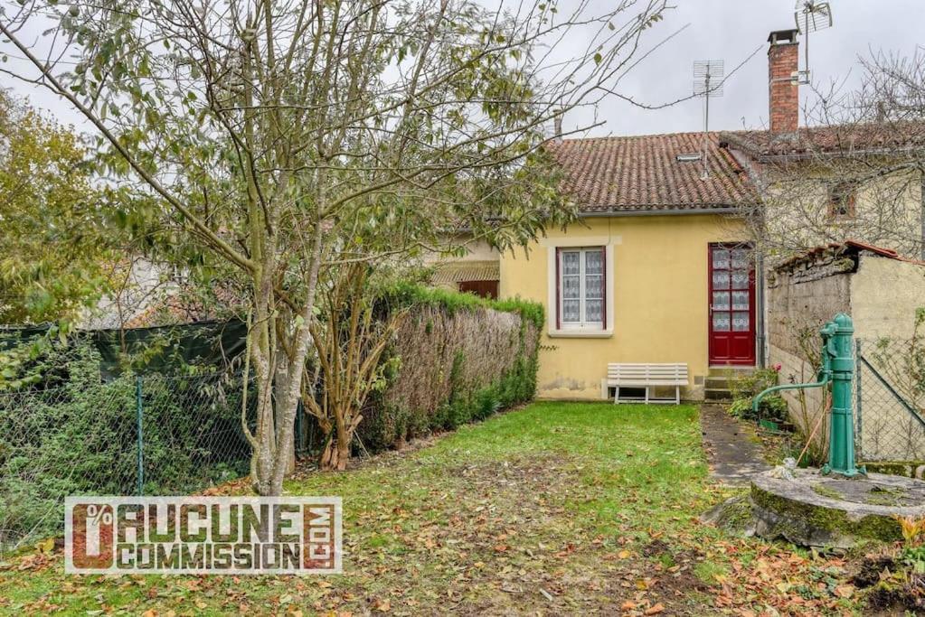 Maison Lumineuse & Jardin Prive Confolens Buitenkant foto